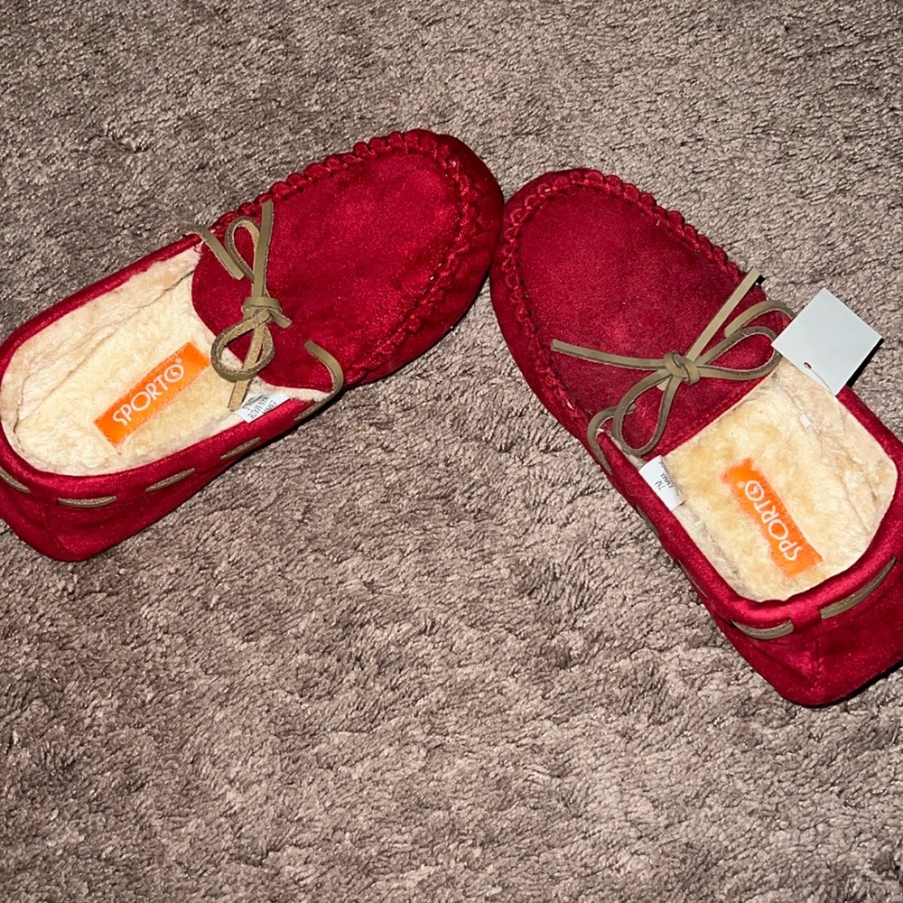 Moccasin slippers